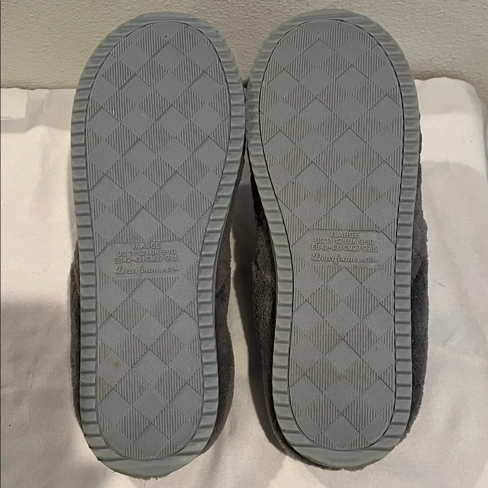 NWOT Dearfoams Quilted Slippers in Grey - Picture 3 of 5